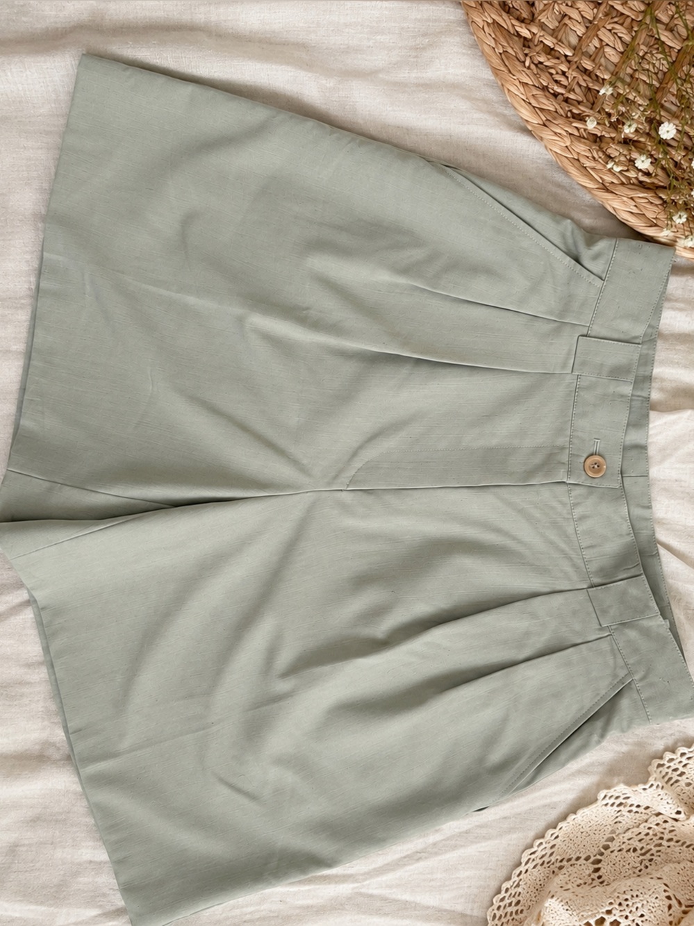 Bernard Zins Paris 100% Wool Pleated Tailored Shorts Made in France Sage Green